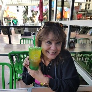 Meet your Posher, Linda